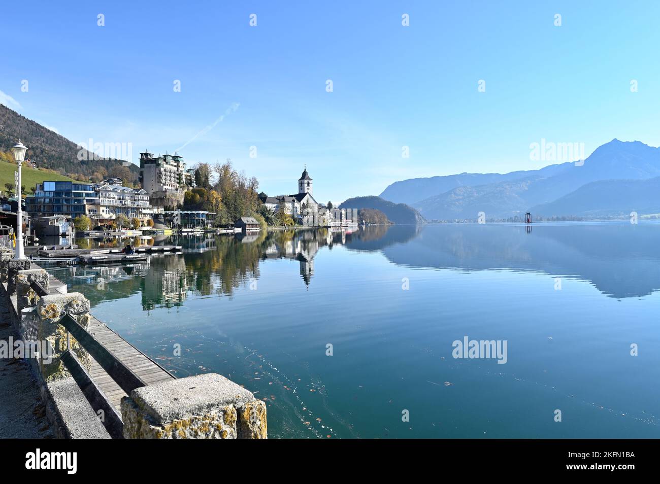 St. Wolfgang at the Wolfgangsee, Upper Austria, Austria. View of St. Wolfgang and Lake Wolfgang Stock Photo