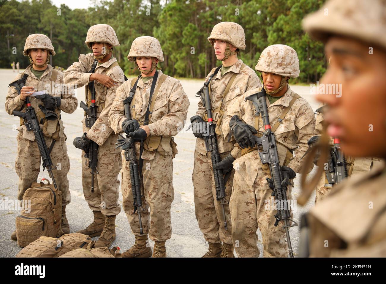 Recruits with Bravo Company, 1st Recruit Training Battalion, participate in the Crucible on Marine Corps Recruit Depot Parris Island, Sep. 28, 2022. The Crucible is the culmination of the knowledge and skills recruits learn throughout recruit training. Stock Photo