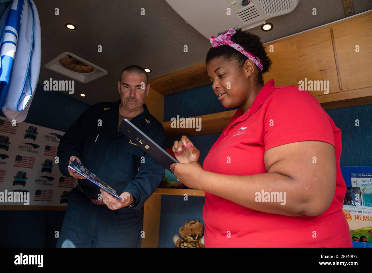 SAN DIEGO (Sept. 28, 2022) United Through Reading coordinator Penny