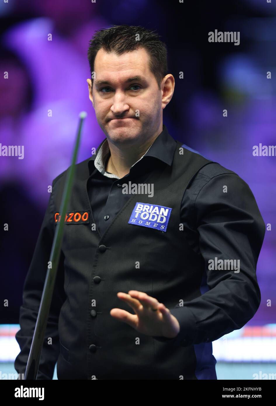 Comorama Titicacasøen salat England's Tom Ford during day eight of the Cazoo UK Snooker Championship at  the York Barbican. Picture date: Saturday November 19, 2022 Stock Photo -  Alamy