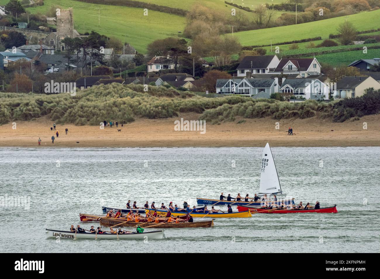 Appledore, North Devon, England. Saturday 19th November 2022 - On a mild day in North Devon, Appledore hosts the 'Lundy League Gig Boat Racing Series' on the River Torridge estuary with nine clubs in attendance from North Cornwall, Devon and Somerset. Credit: Terry Mathews/Alamy Live News Stock Photo