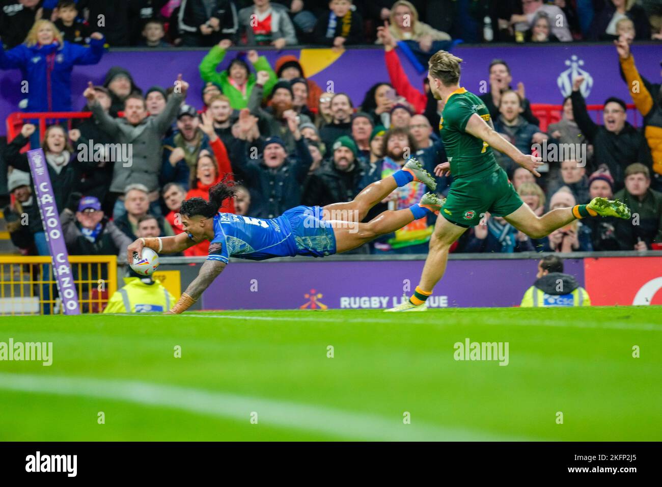 Manchester, UK. 18th Nov, 2022. Brian To'o of Samoa (5) scores his team's first try during the 2021 Rugby League World Cup Final 2021 match between Australia and Samoa at Old Trafford, Manchester, England on 19 November 2022. Photo by David Horn. Credit: PRiME Media Images/Alamy Live News Stock Photo