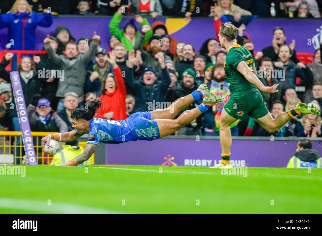 Manchester, UK. 18th Nov, 2022. Brian To'o of Samoa (5) scores his team's first try during the 2021 Rugby League World Cup Final 2021 match between Australia and Samoa at Old Trafford, Manchester, England on 19 November 2022. Photo by David Horn. Credit: PRiME Media Images/Alamy Live News Stock Photo