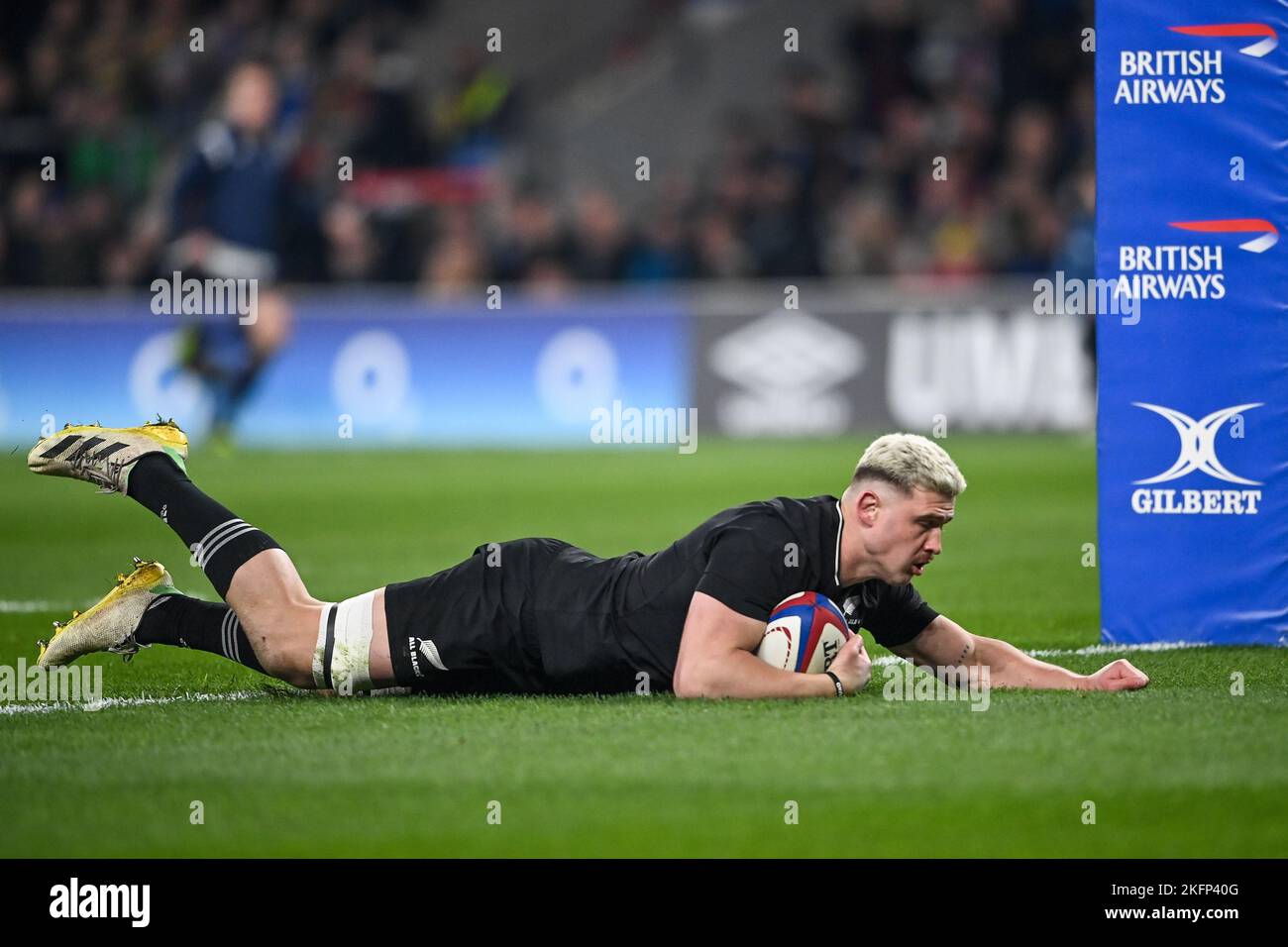 Dalton Papali'i of New Zealand goes over for All Blacks first try