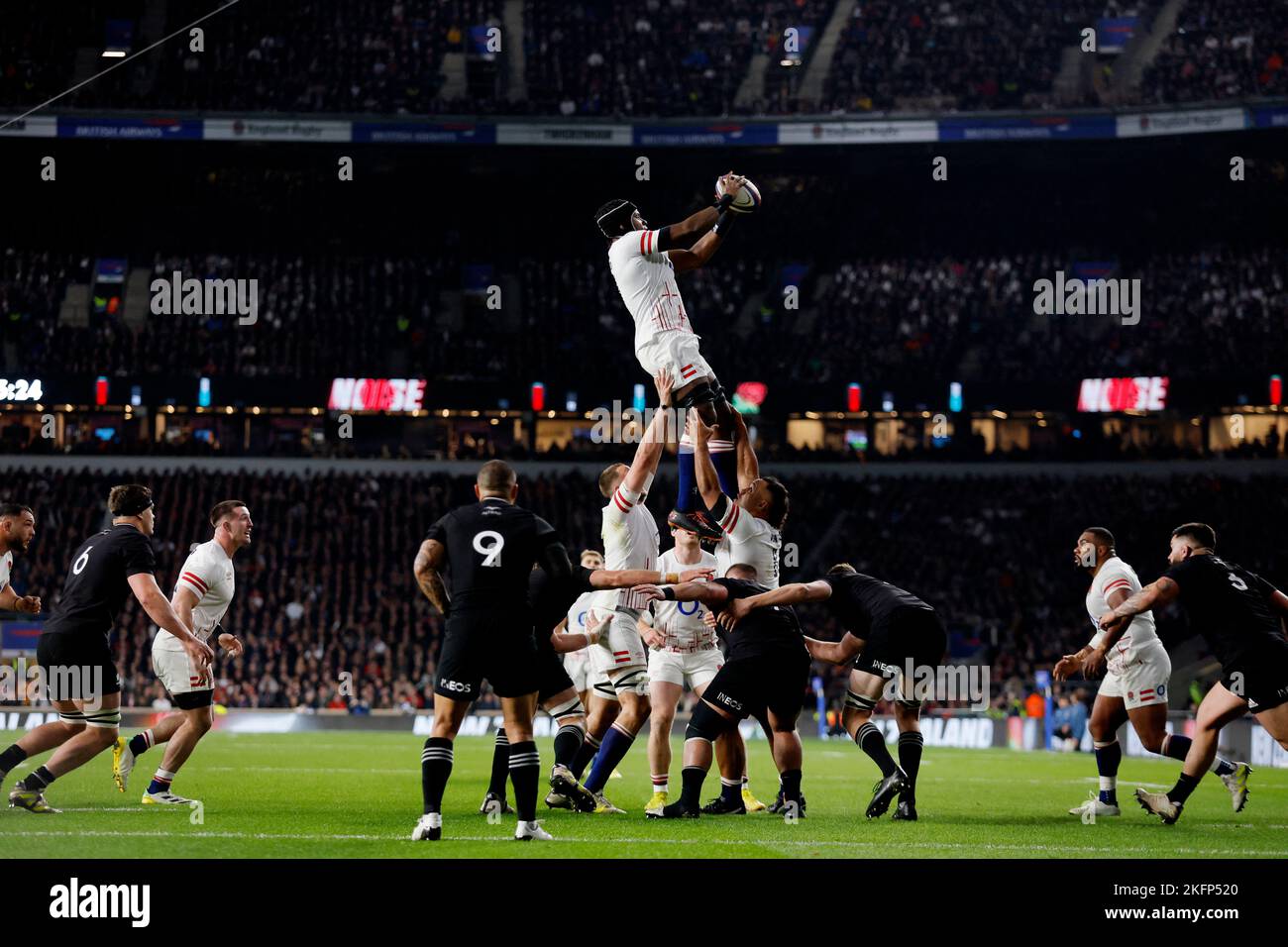 Rugby Union - International - England v New Zealand - Twickenham Stadium, London, Britain - November 19, 2022 England's Maro Itoje wins a lineout Action Images via Reuters/Andrew Couldridge Stock Photo