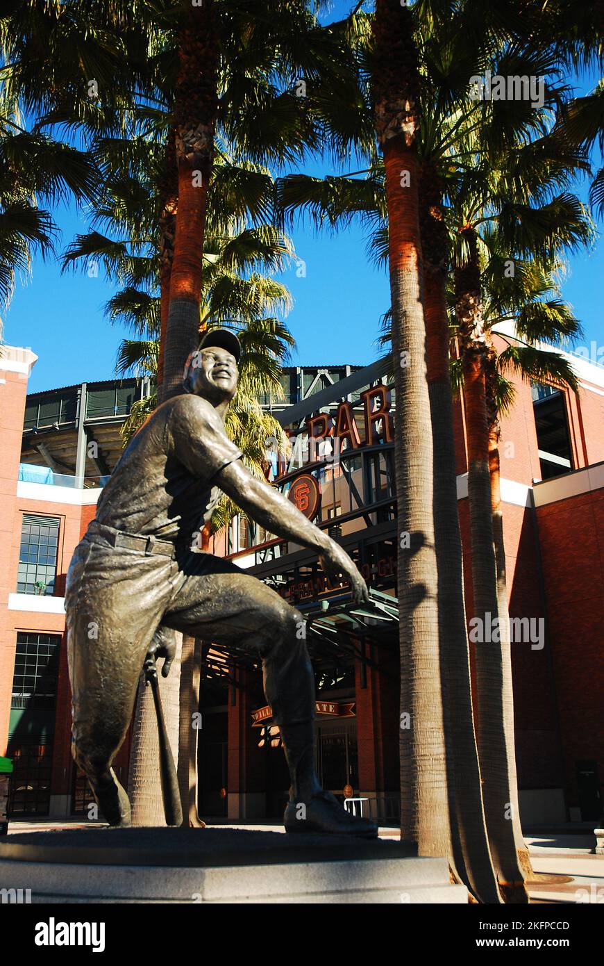 A sculpture of baseball great Willie Mays, stands in front of Oracle Park, home to the San Francisco Giants Stock Photo