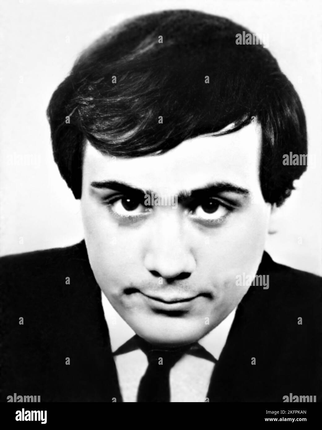 1961 ca , USA : The american actor DANNY DE VITO ( born 17 november 1944 ), aged 17, photo from the  High School Yearbook . Unknown photographer .-  HISTORY - FOTO STORICHE - ATTORE - MOVIE - CINEMA  - personalità  da giovane giovani - personality personalities when was young - PORTRAIT - RITRATTO - TEENAGER - ADOLESCENZA - ADOLESCENTE ---  ARCHIVIO GBB Stock Photo