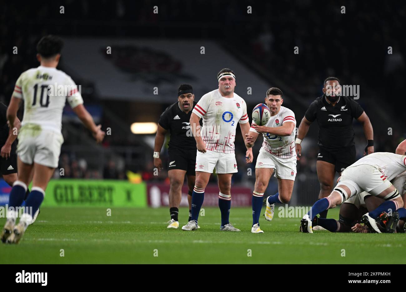 19th November 2022; Twickenham Stadium, London, England: Autumn Series ...