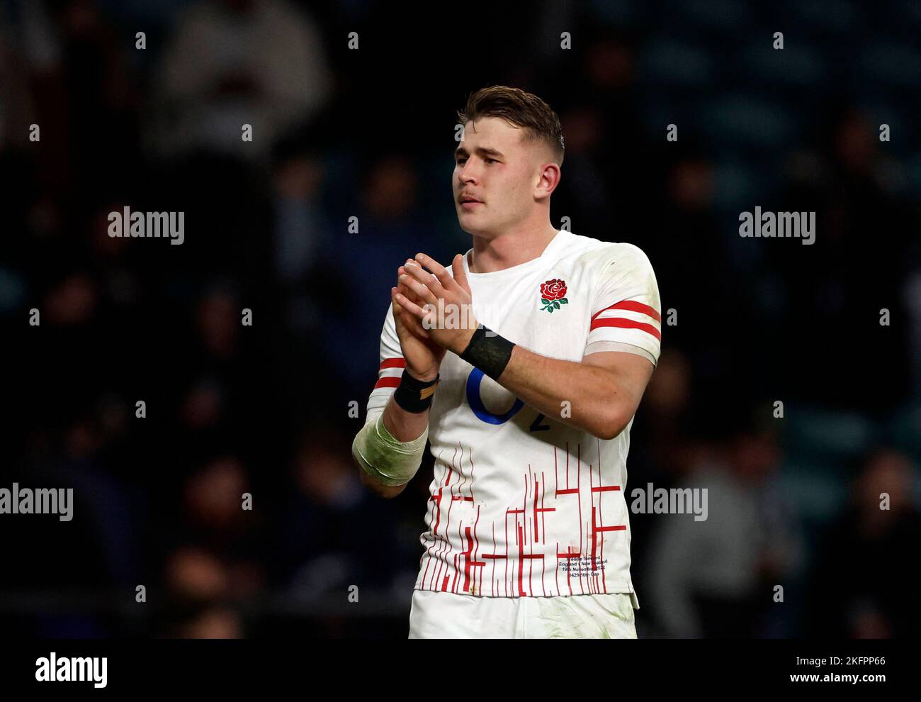 Rugby Union - International - England v New Zealand - Twickenham Stadium, London, Britain - November 19, 2022 England's Freddie Steward applauds fans after the match Action Images via Reuters/Andrew Couldridge Stock Photo