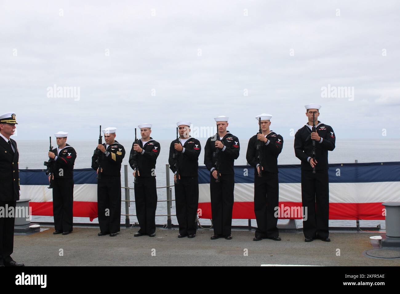 221001-N-GO175-1027 SAN DIEGO OPAREA (Oct. 1, 2022) Ticonderoga-class ...