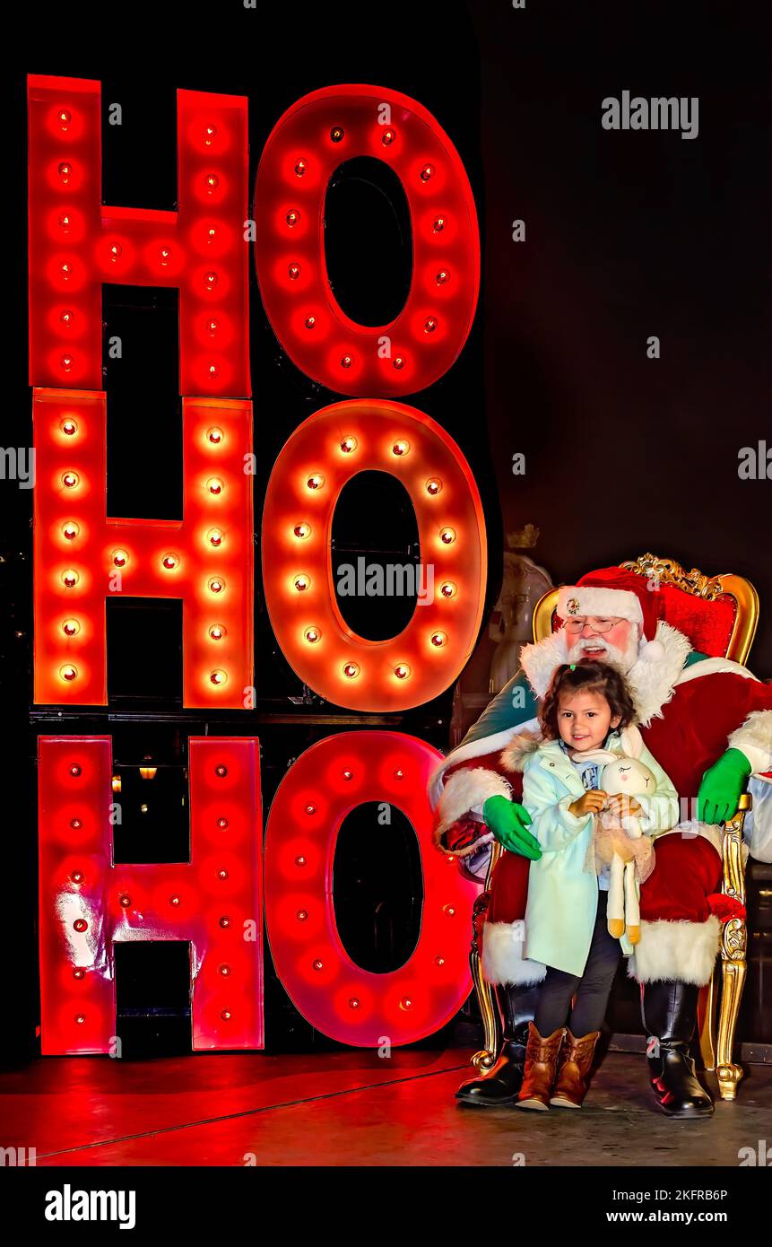mobile mardi gras tree lighting