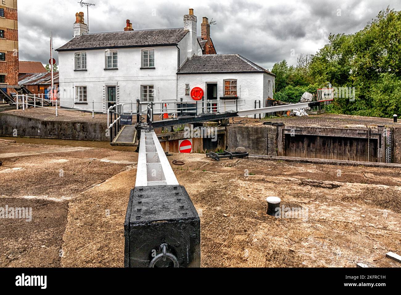 Lock between the River Severn and Gloucester Docks with the old lock