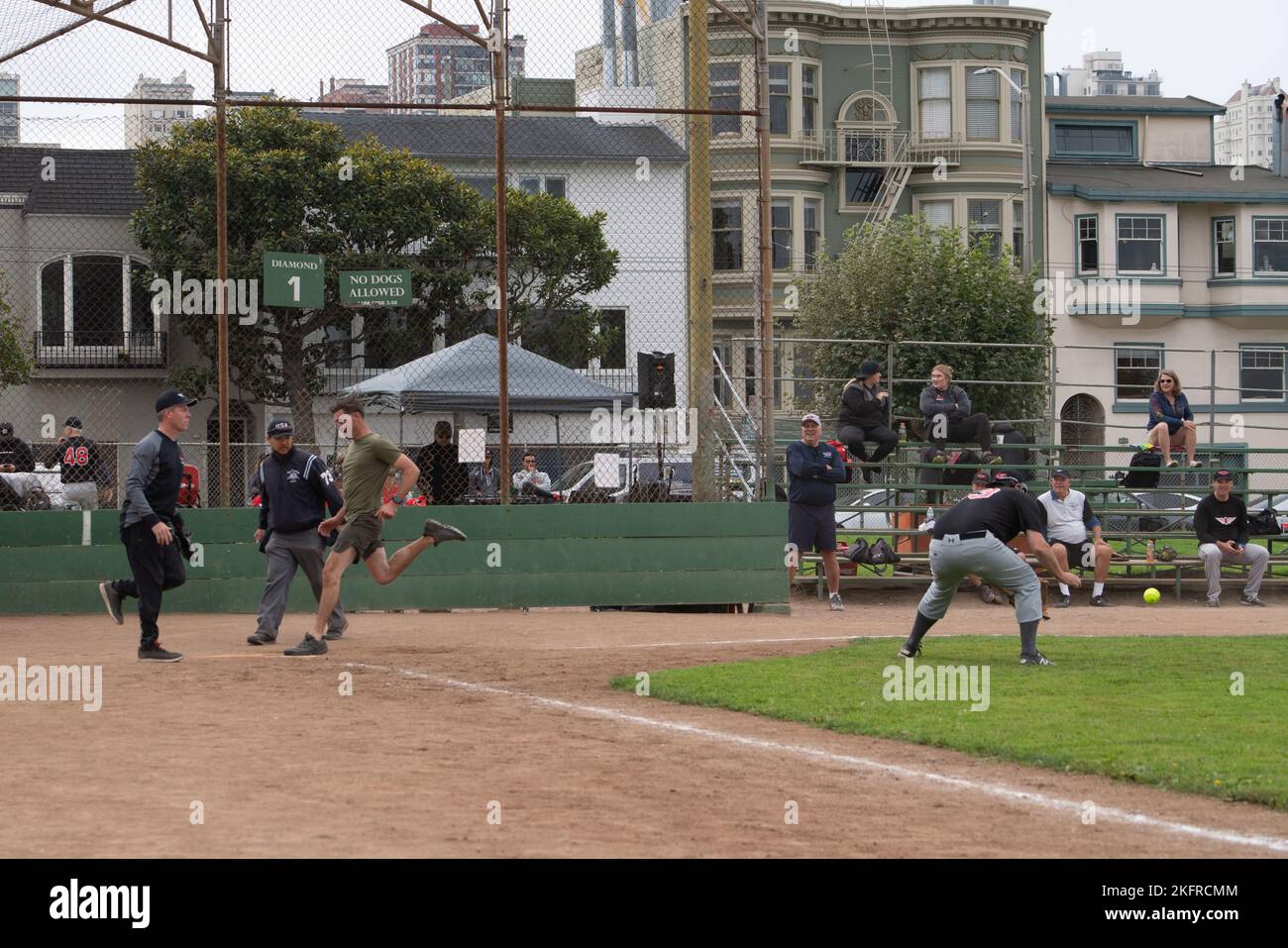 SAN FRANCISCO (Oct. 4, 2022) U.S. Marine Corps. Staff Sgt. Austin ...