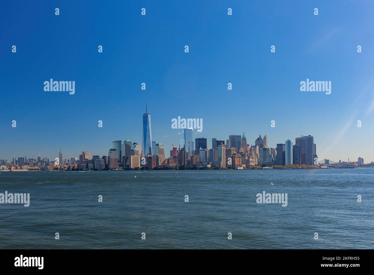 Sunny view of the New York City skyline at New York Stock Photo - Alamy