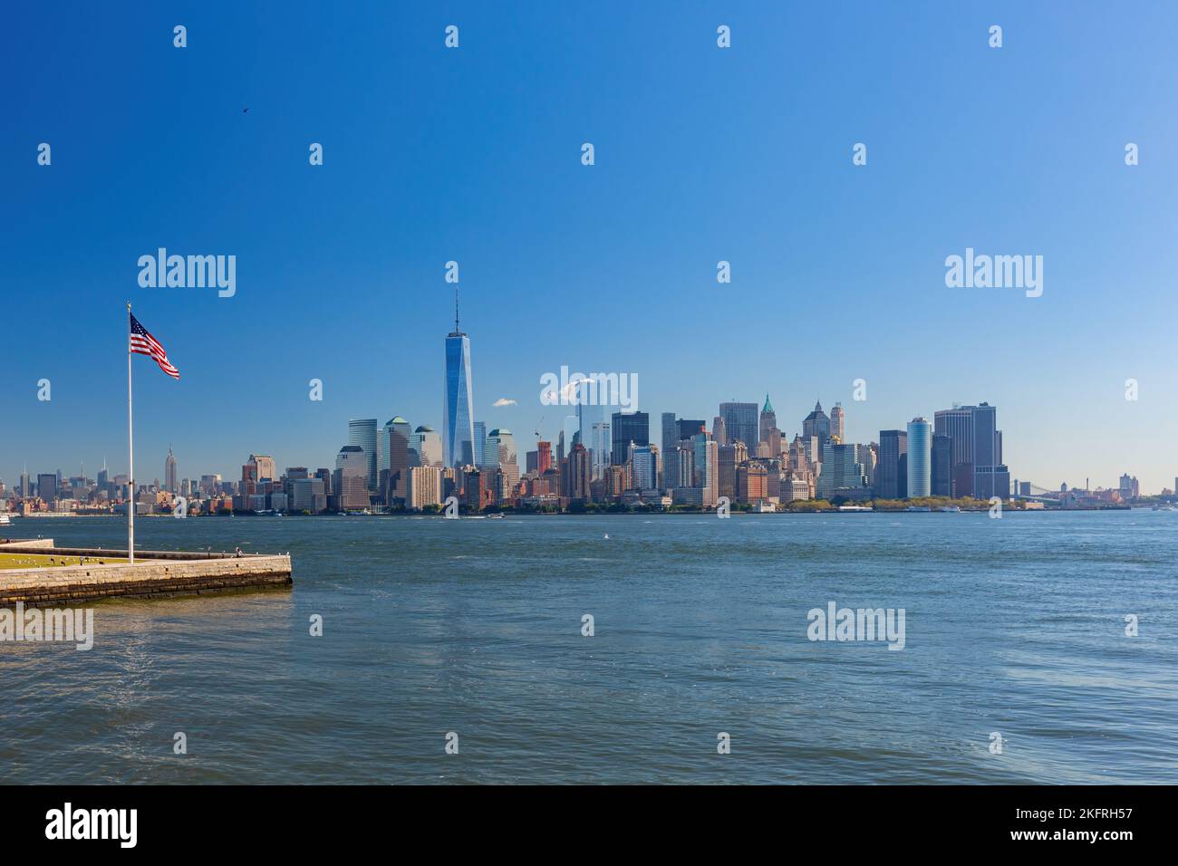 Sunny view of the New York City skyline at New York Stock Photo - Alamy