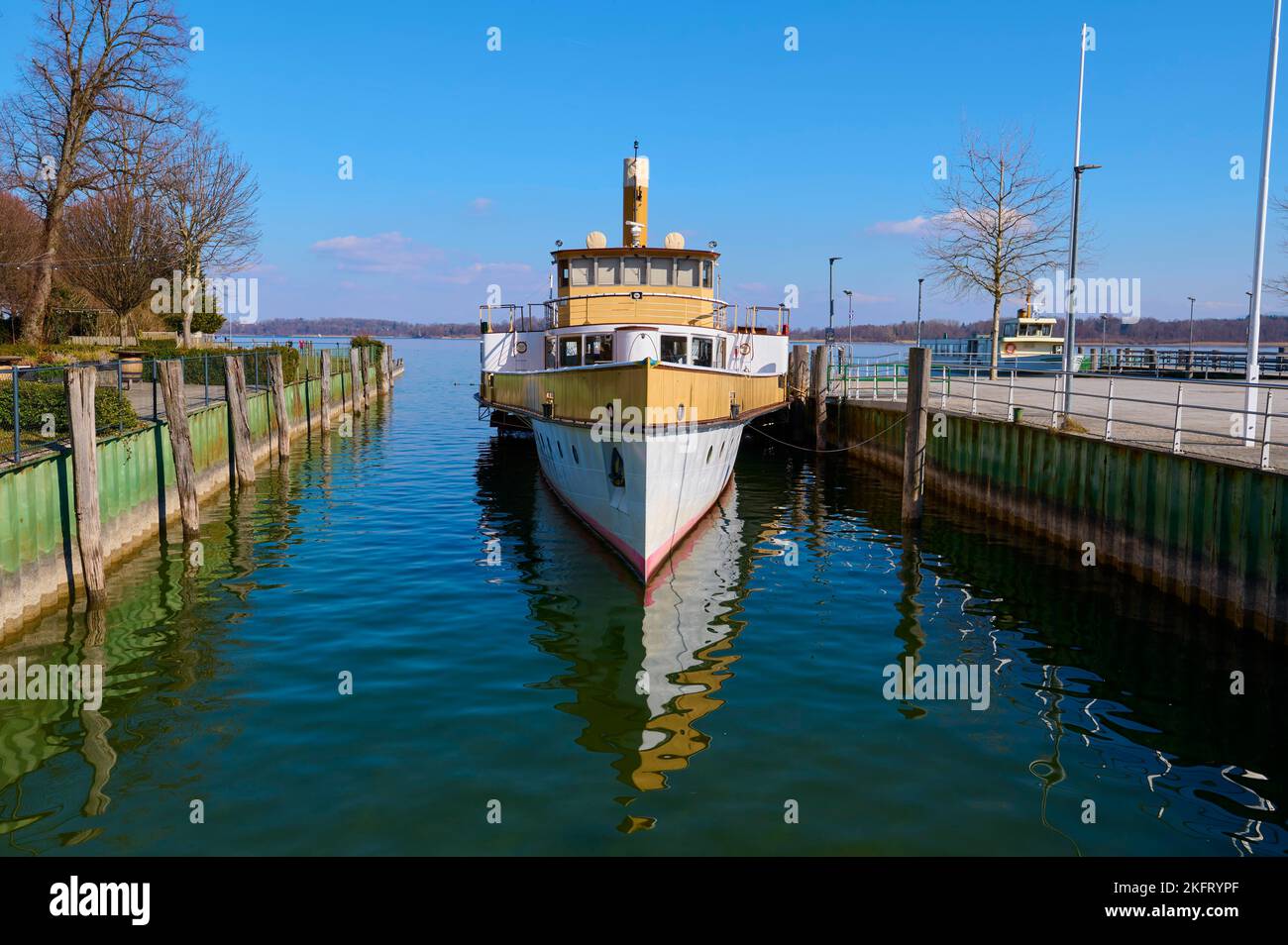 Lake Ciemsee with pier and paddle steamer, Prien am Chiemsee, Chiemsee