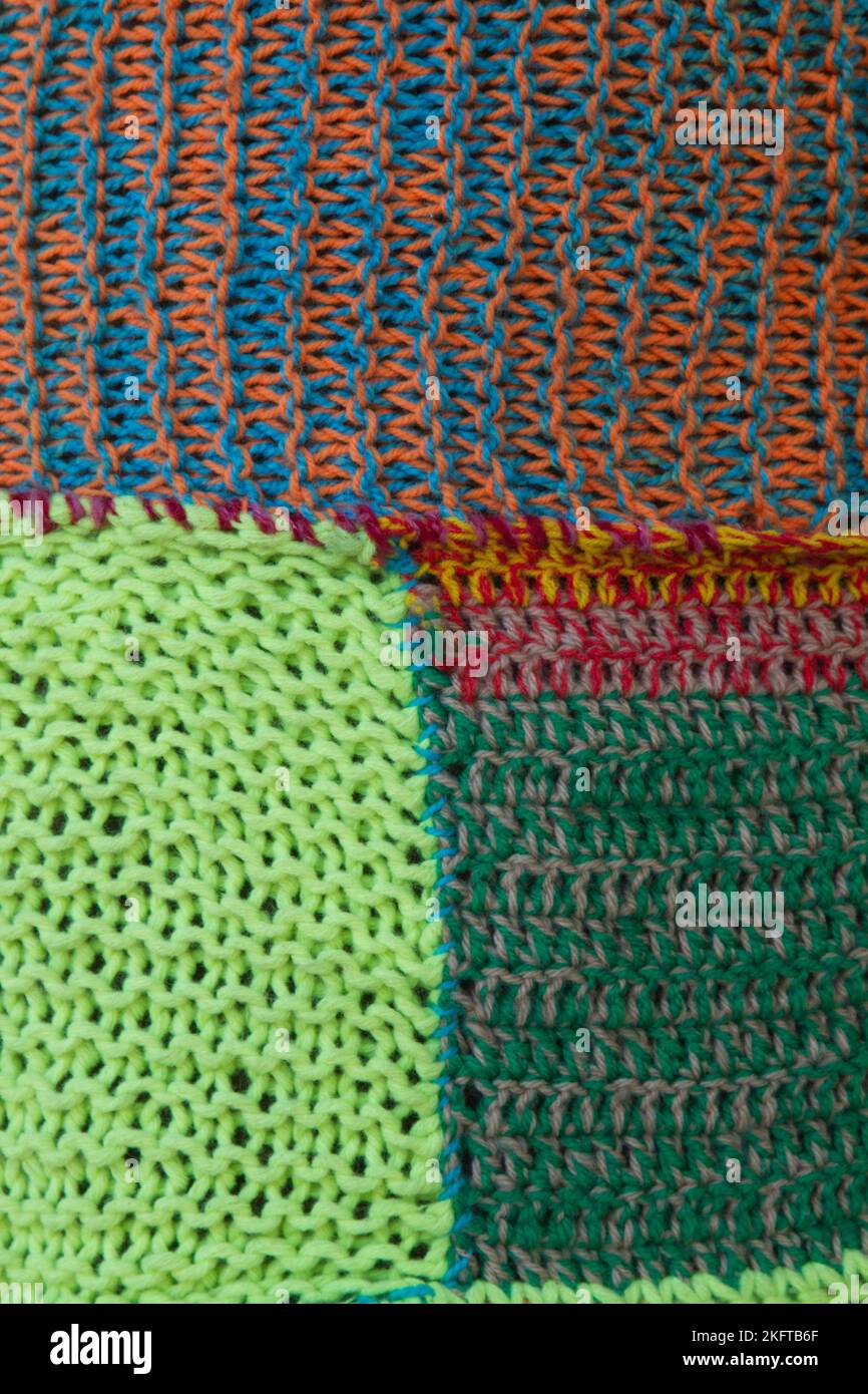 Yarn bombing (Tricot urbain in french) is street art consisting in