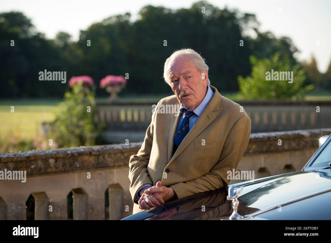 MICHAEL GAMBON in THE CASUAL VACANCY (2015), directed by JONNY CAMPBELL. Credit: Bronte Film and TV / BBC / Album Stock Photo