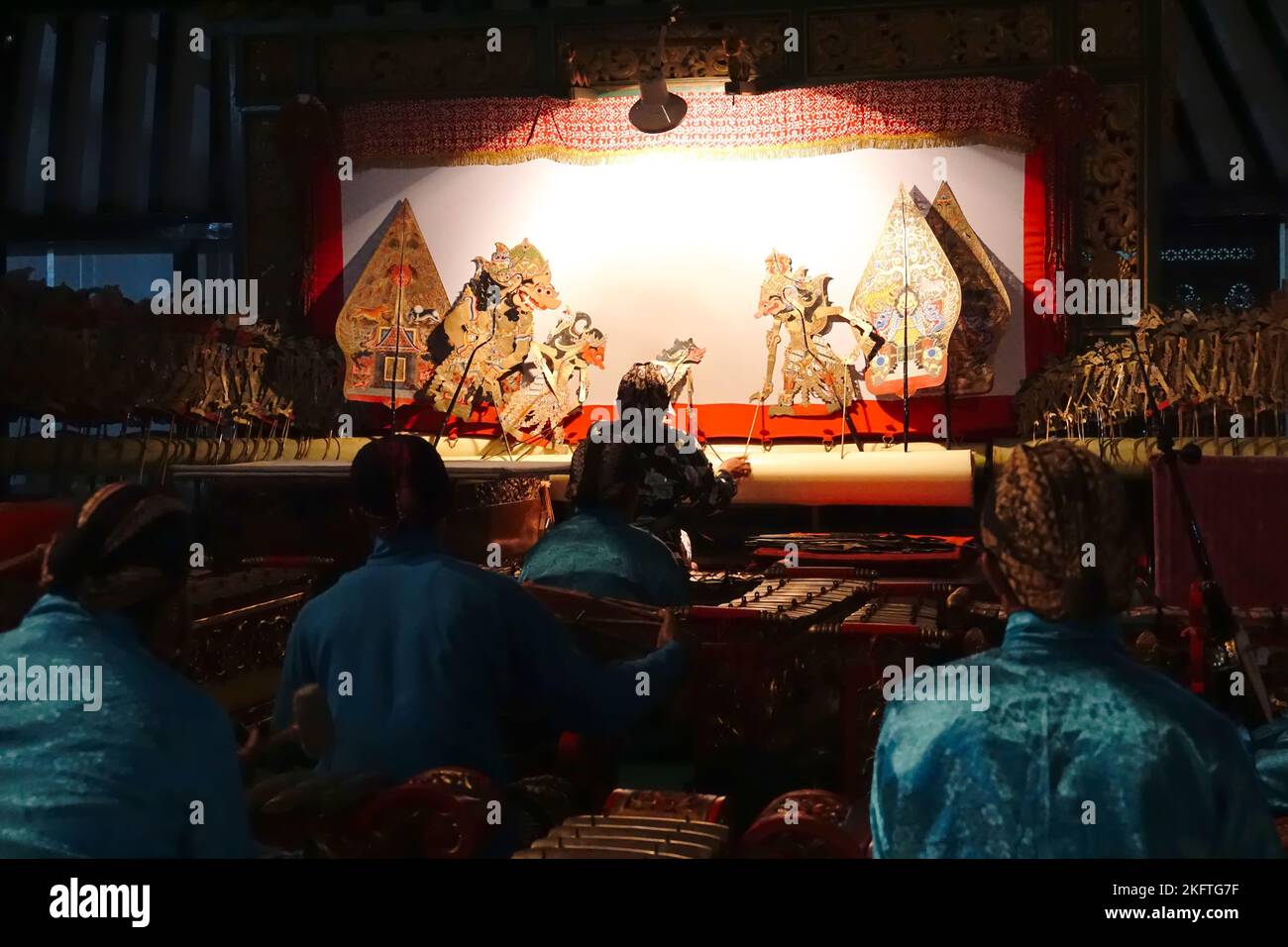 Dalang hi-res stock photography and images - Alamy