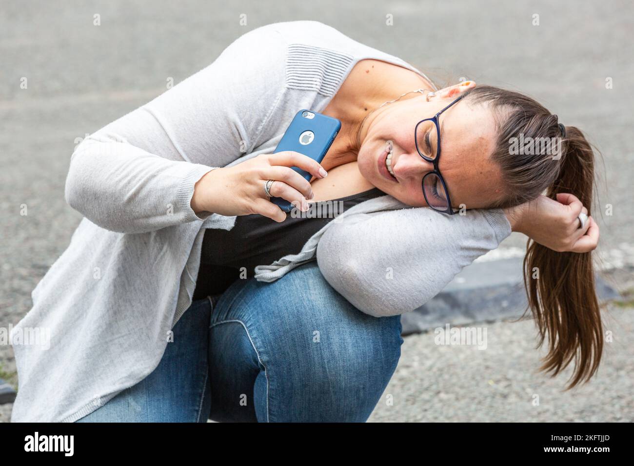 In a squatting position hi-res stock photography and images - Alamy