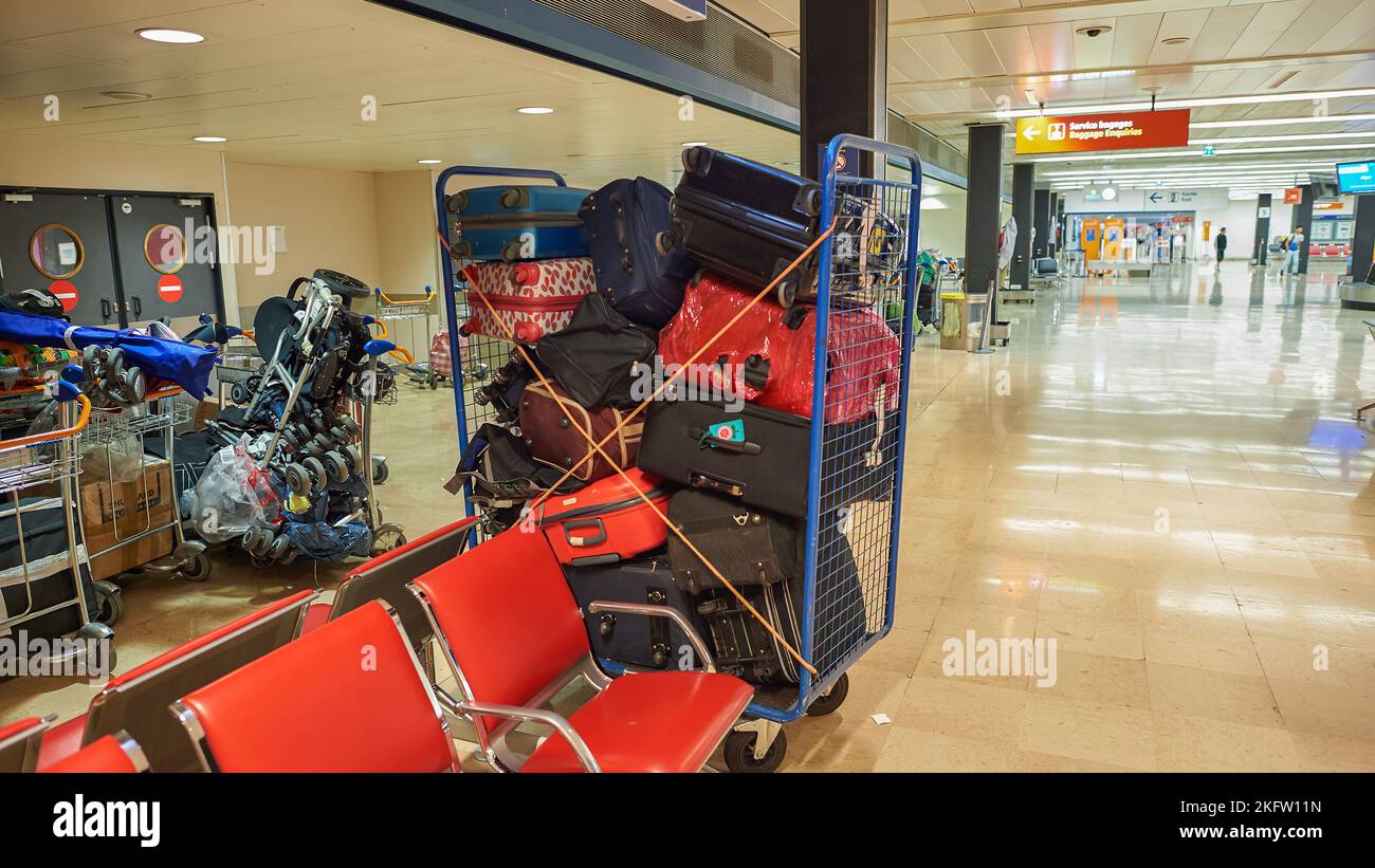 Inside orly airport hires stock photography and images Alamy