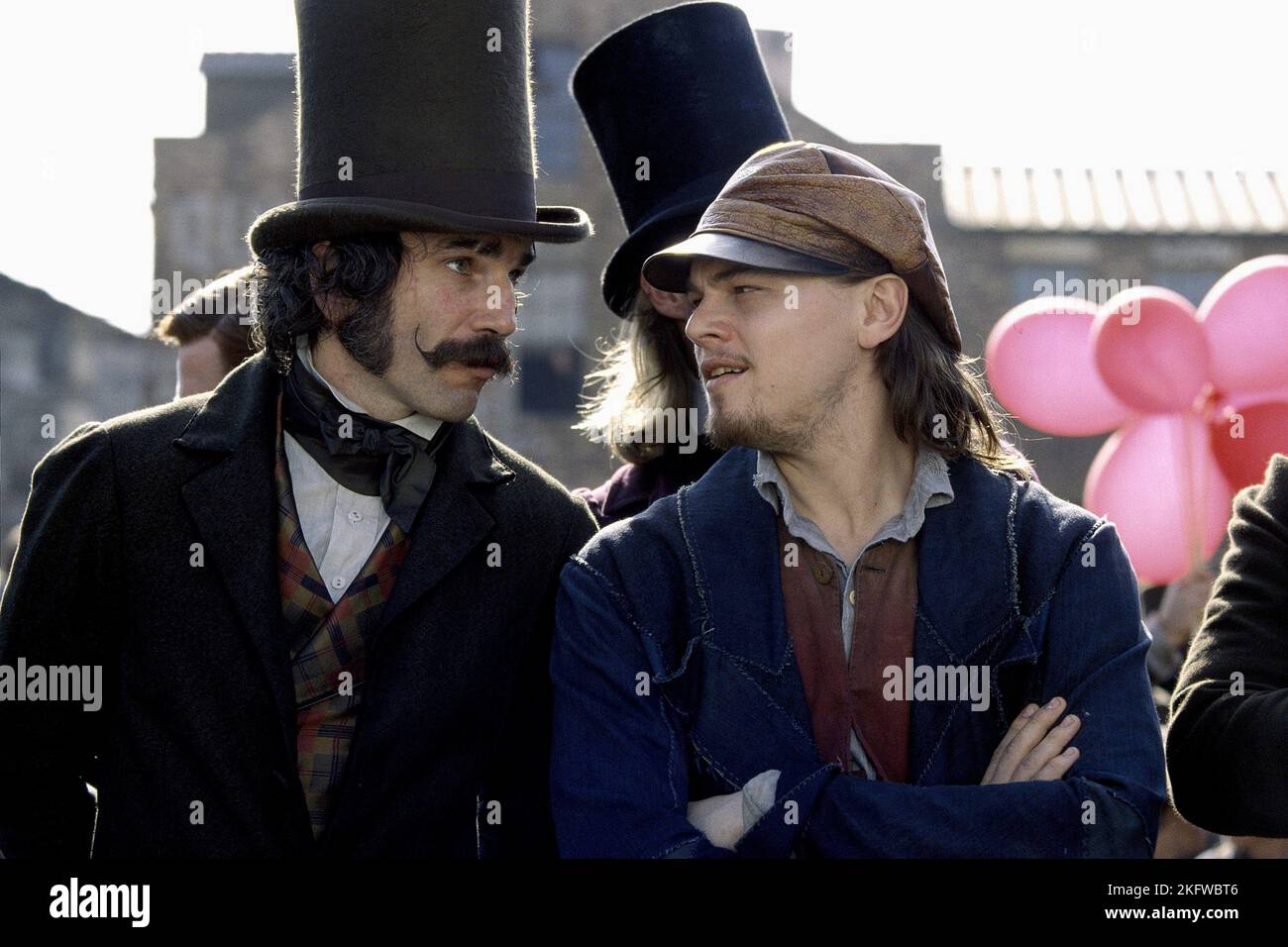 DANIEL DAY-LEWIS, LEONARDO DICAPRIO, GANGS OF NEW YORK, 2002 Stock Photo