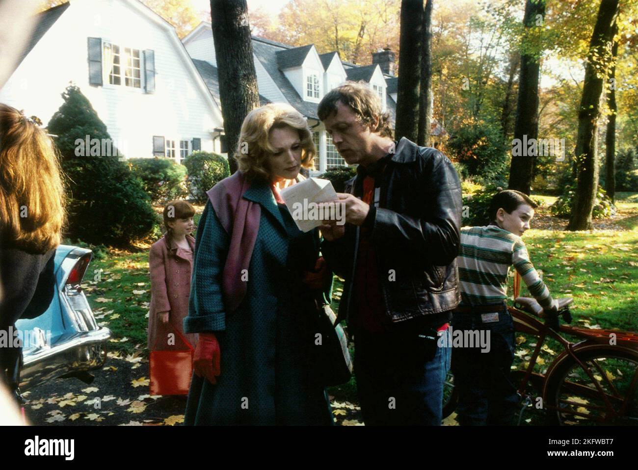 JULIANNE MOORE, TODD HAYNES, FAR FROM HEAVEN, 2002 Stock Photo - Alamy