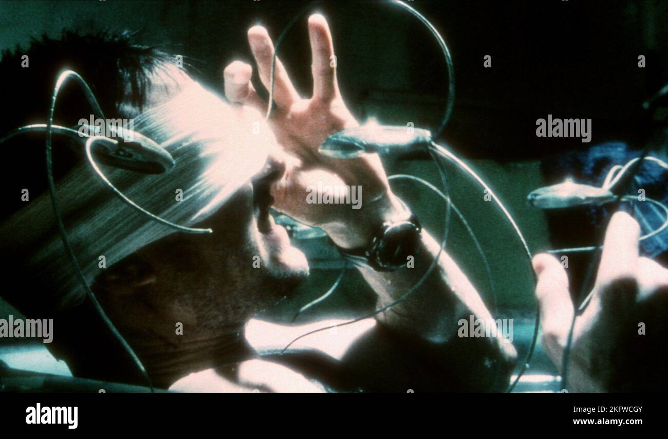 TOM CRUISE, MINORITY REPORT, 2002 Stock Photo Alamy