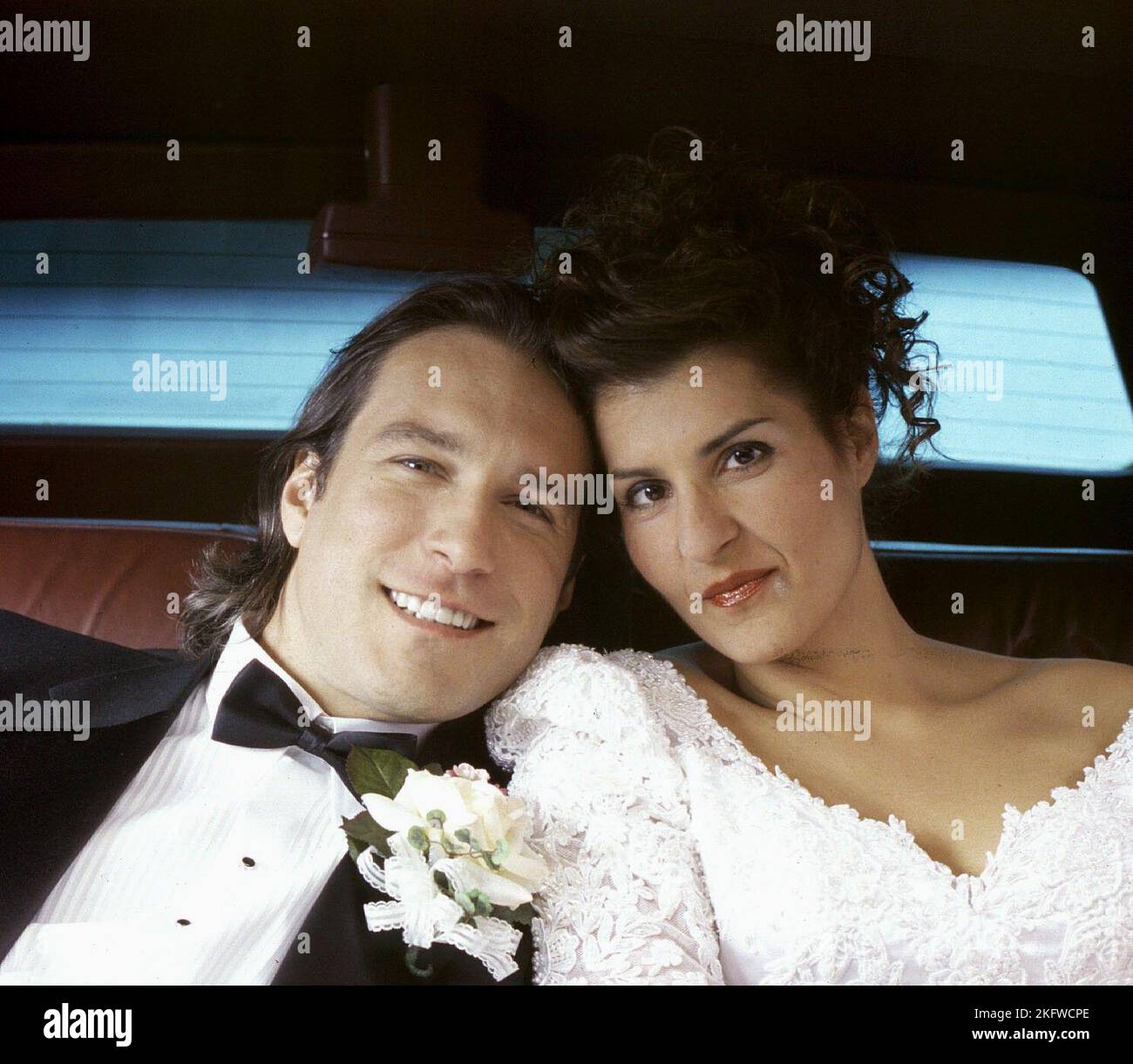 JOHN CORBETT, NIA VARDALOS, MY BIG FAT GREEK WEDDING, 2002 Stock Photo