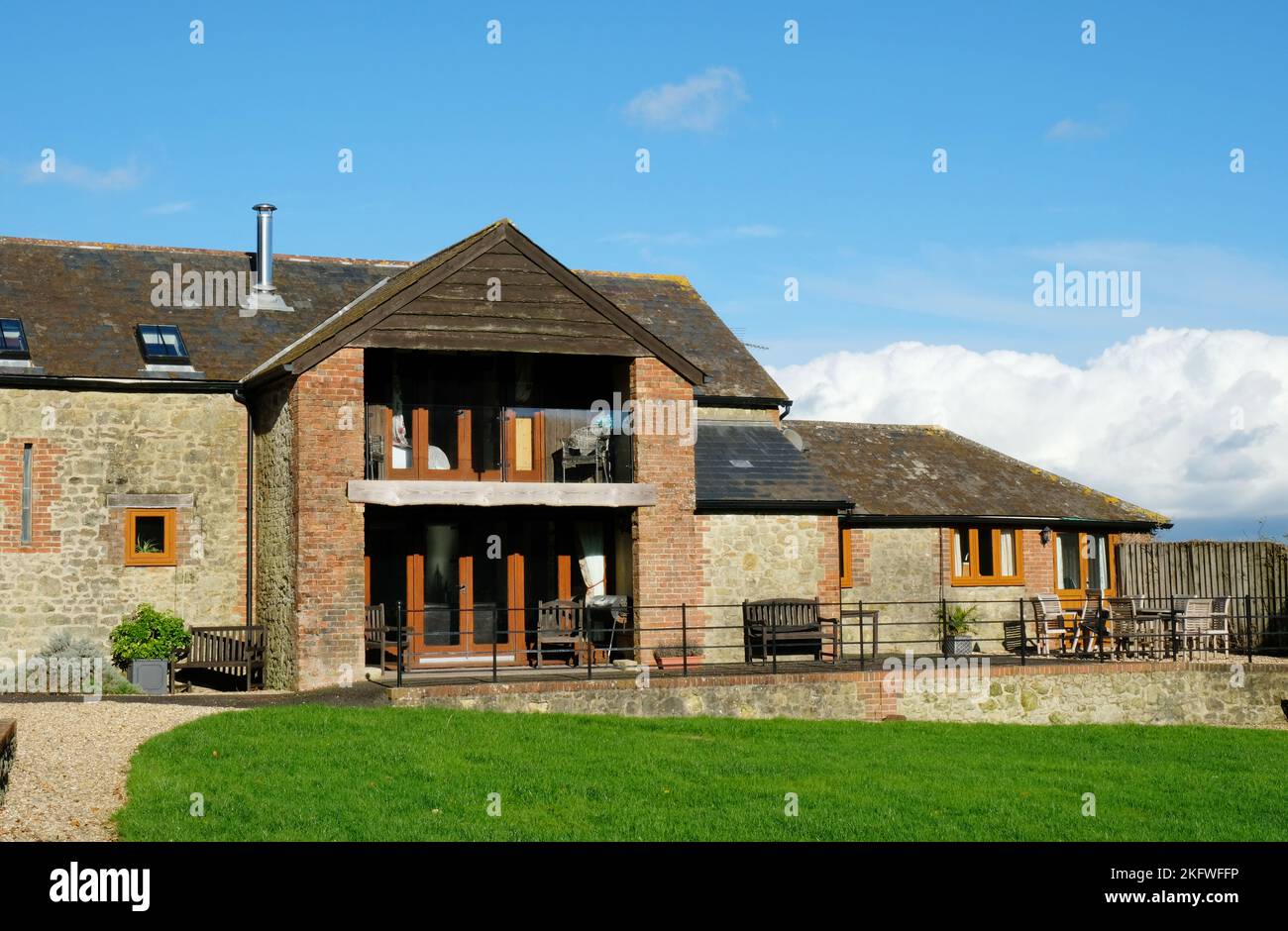 Barn conversion uk hires stock photography and images Alamy
