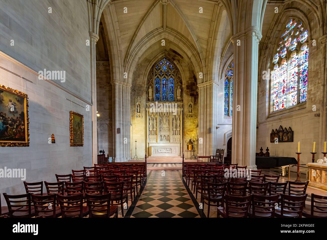 The cathedral church of saint john the divine hi-res stock photography ...