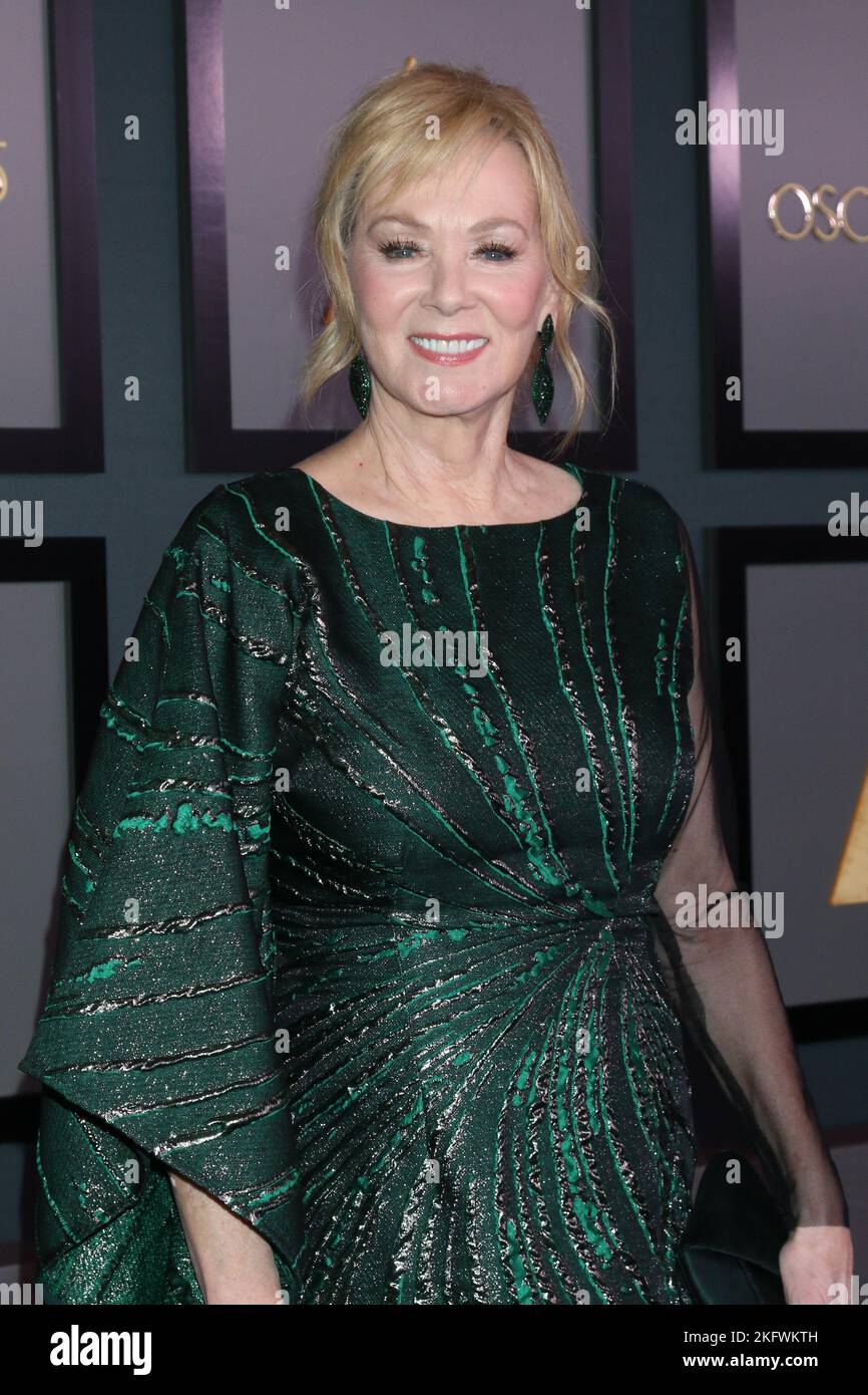 LOS ANGELES - NOV 19: Jean Smart at the 13th Governors Awards at