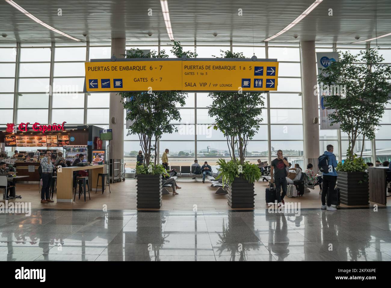 domestic departures, Guayaquil Airport Stock Photo Alamy