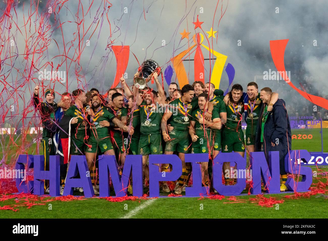 Manchester, UK. 18th Nov, 2022. The Australian team lift the trophy after winning the 2021 Rugby League World Cup Final 2021 match between Australia and Samoa at Old Trafford, Manchester, England on 19 November 2022. Photo by David Horn. Credit: PRiME Media Images/Alamy Live News Stock Photo