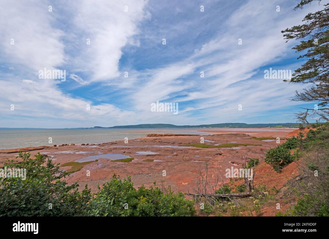 File:Fundy High & Low tide.jpg - Wikimedia Commons