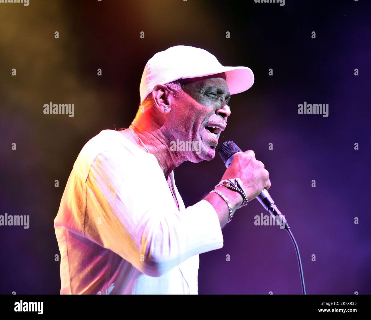 November 20, 2022, Norfolk, Virginia, USA FRANKIE BEVERLY of Maze