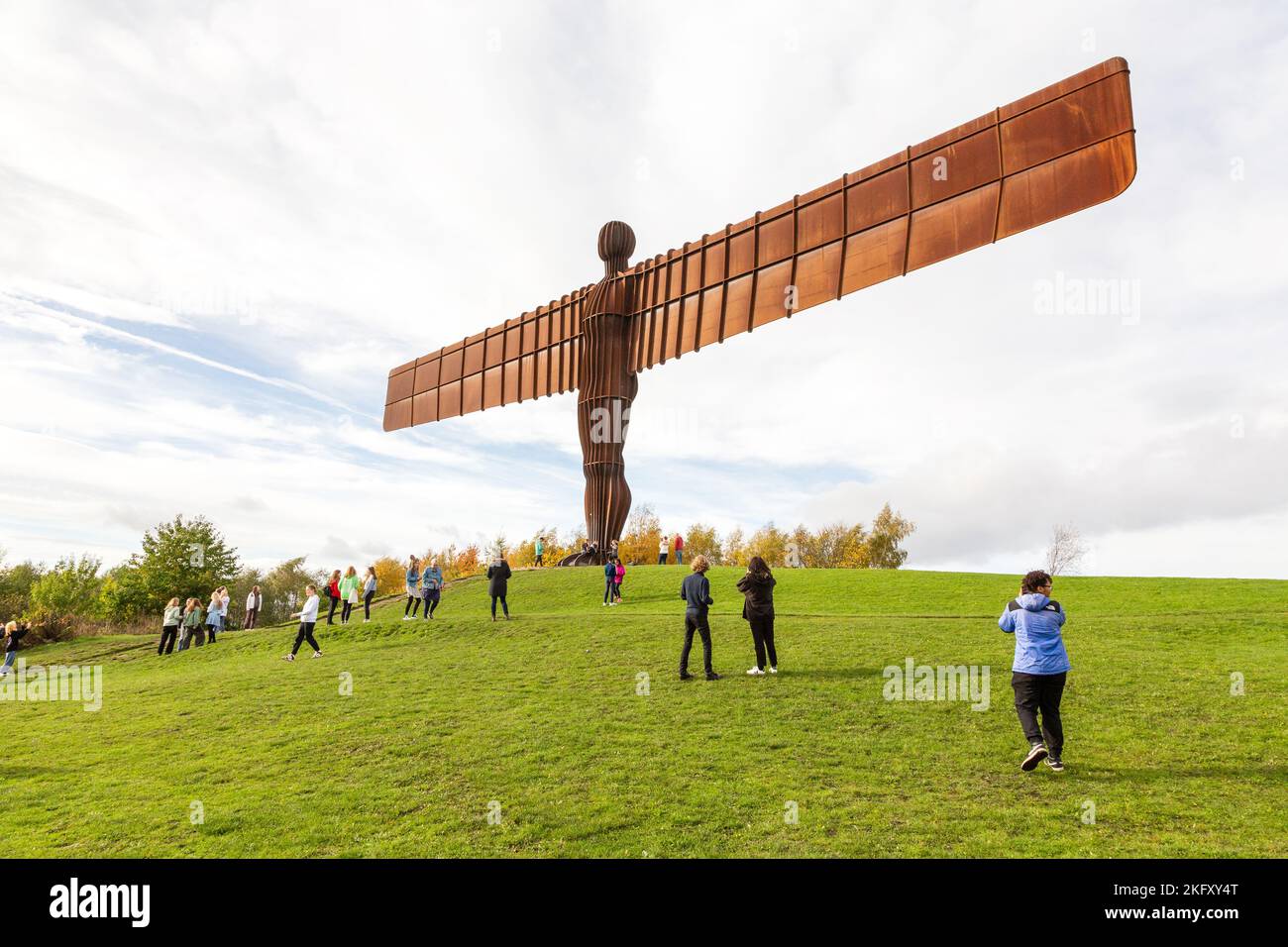 angel-of-the-north-sculpture-by-anthony-gormley-gateshead-newcastle