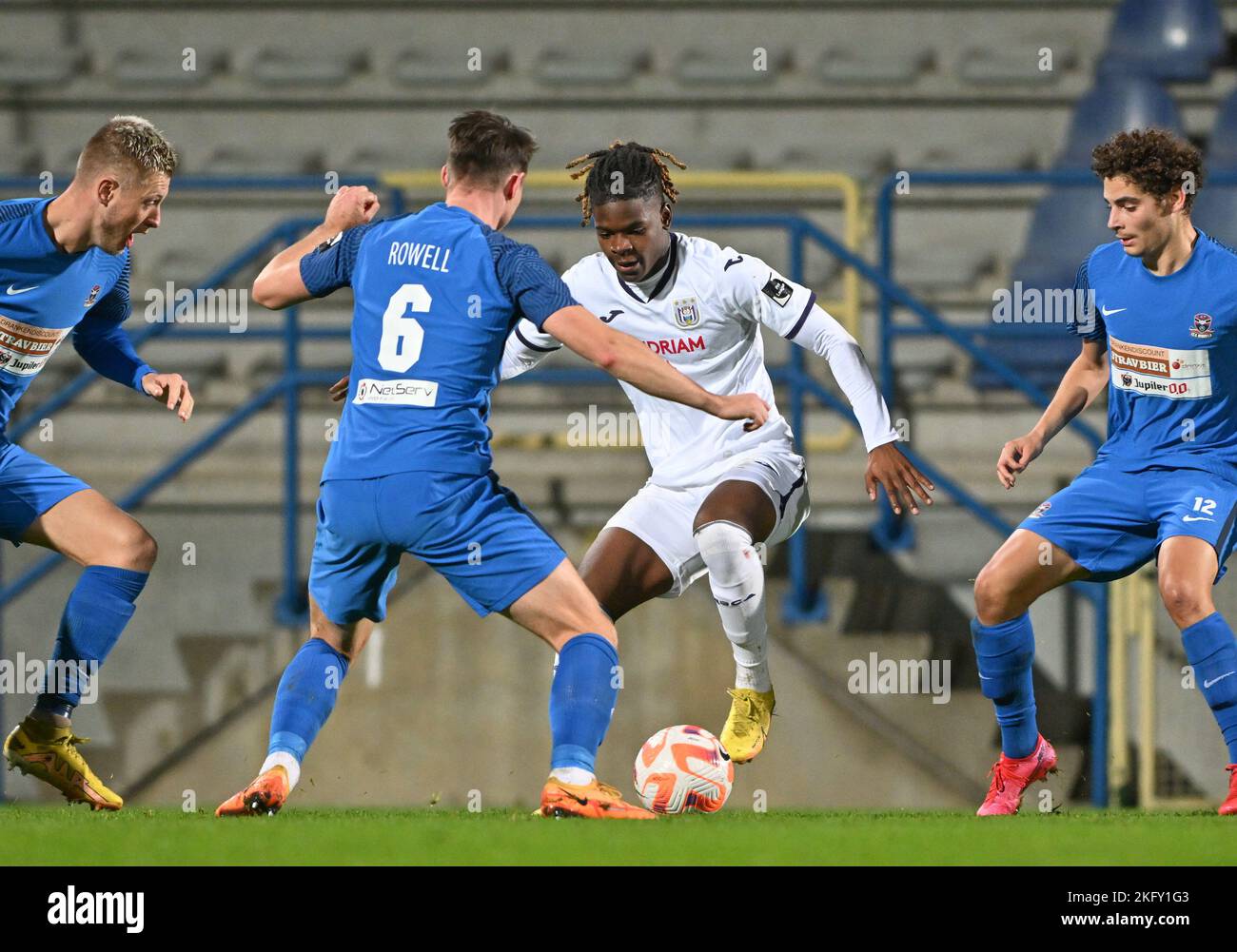 Club NXT's Jorne Spileers and RSCA Futures' Enock Agyei fight for the ball  during a soccer match between RSC Anderlecht Futures (u23) and Club NXT  (u23), Saturday 10 September 2022 in Brussels