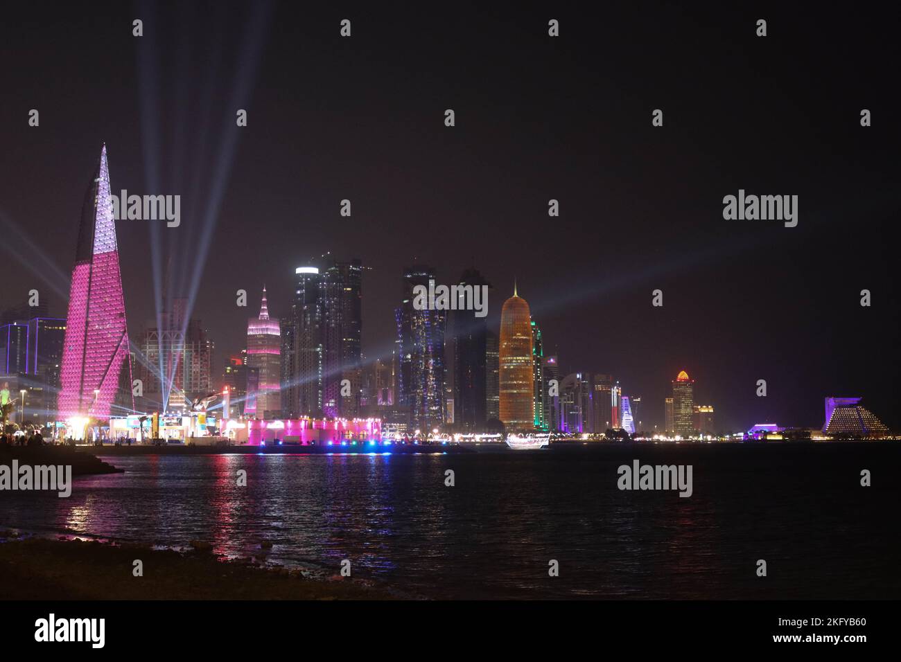 Doha, Qatar. 20 th. november 2022. Lights in the Corniche road between inagural match of Fifa World Cup. Stock Photo