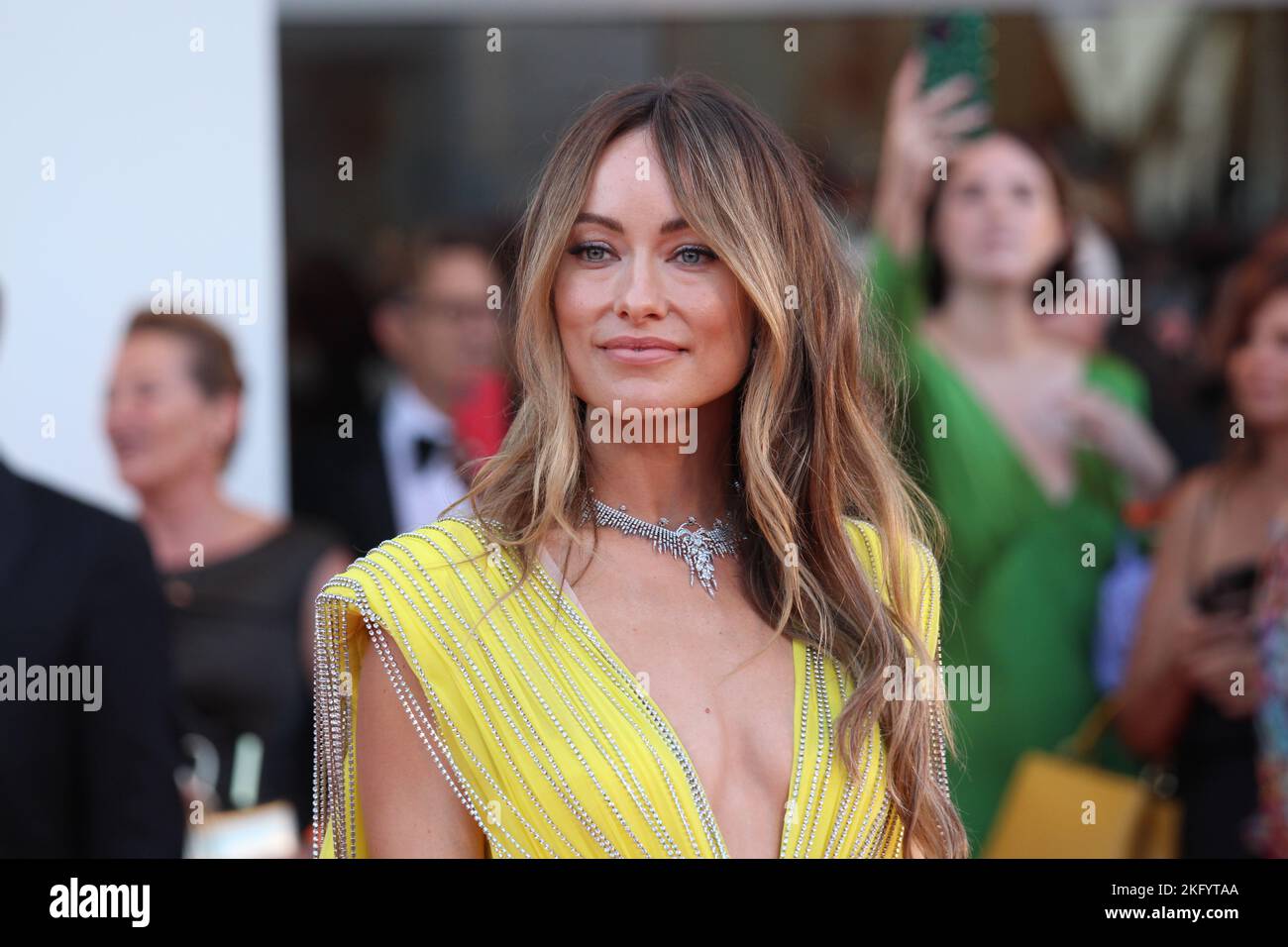 Olivia Wilde red carpet settembre 2022 Venezia Stock Photo - Alamy