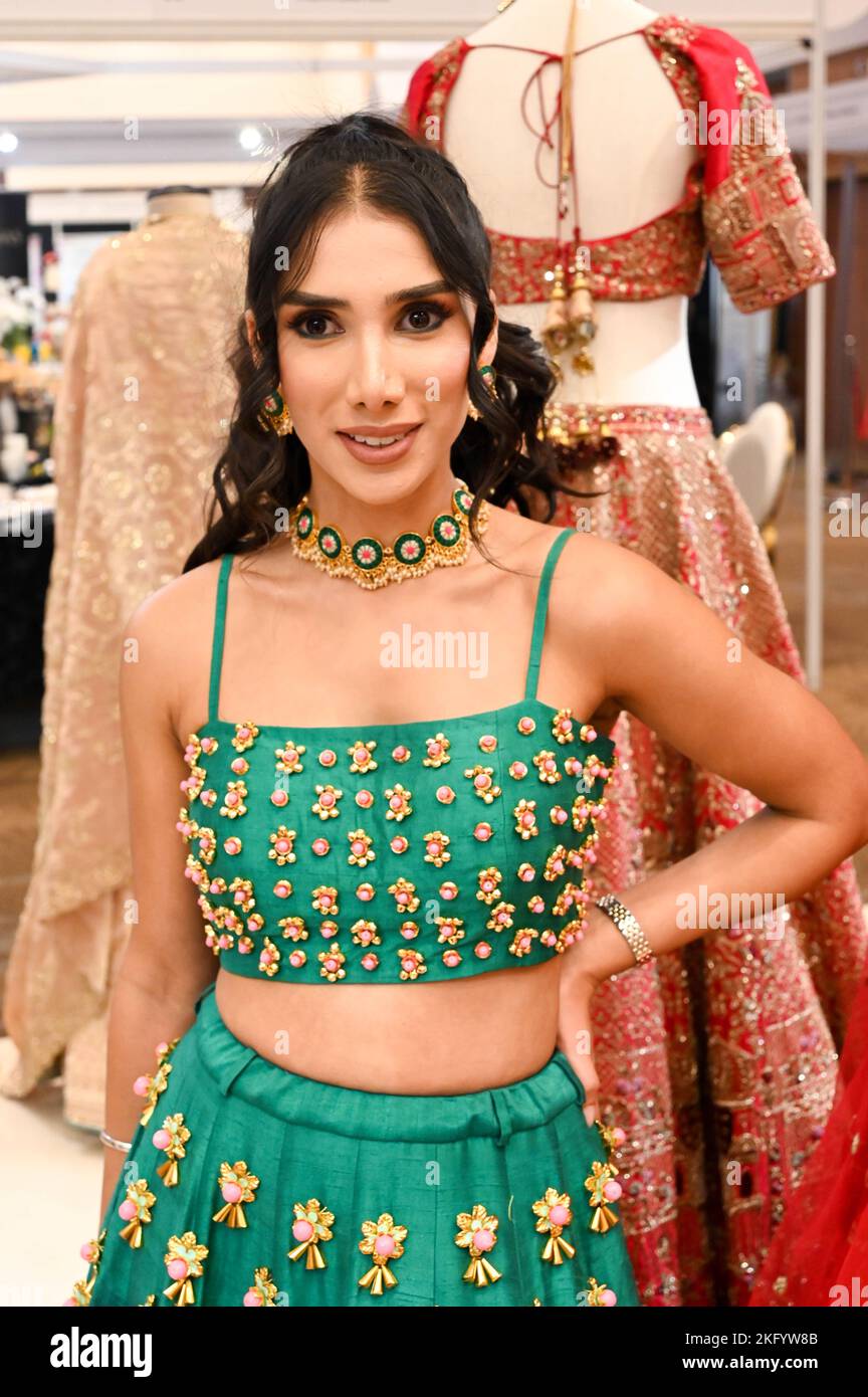 london-uk-20th-nov-2022-stalls-exhibitation-at-india-fashion-week