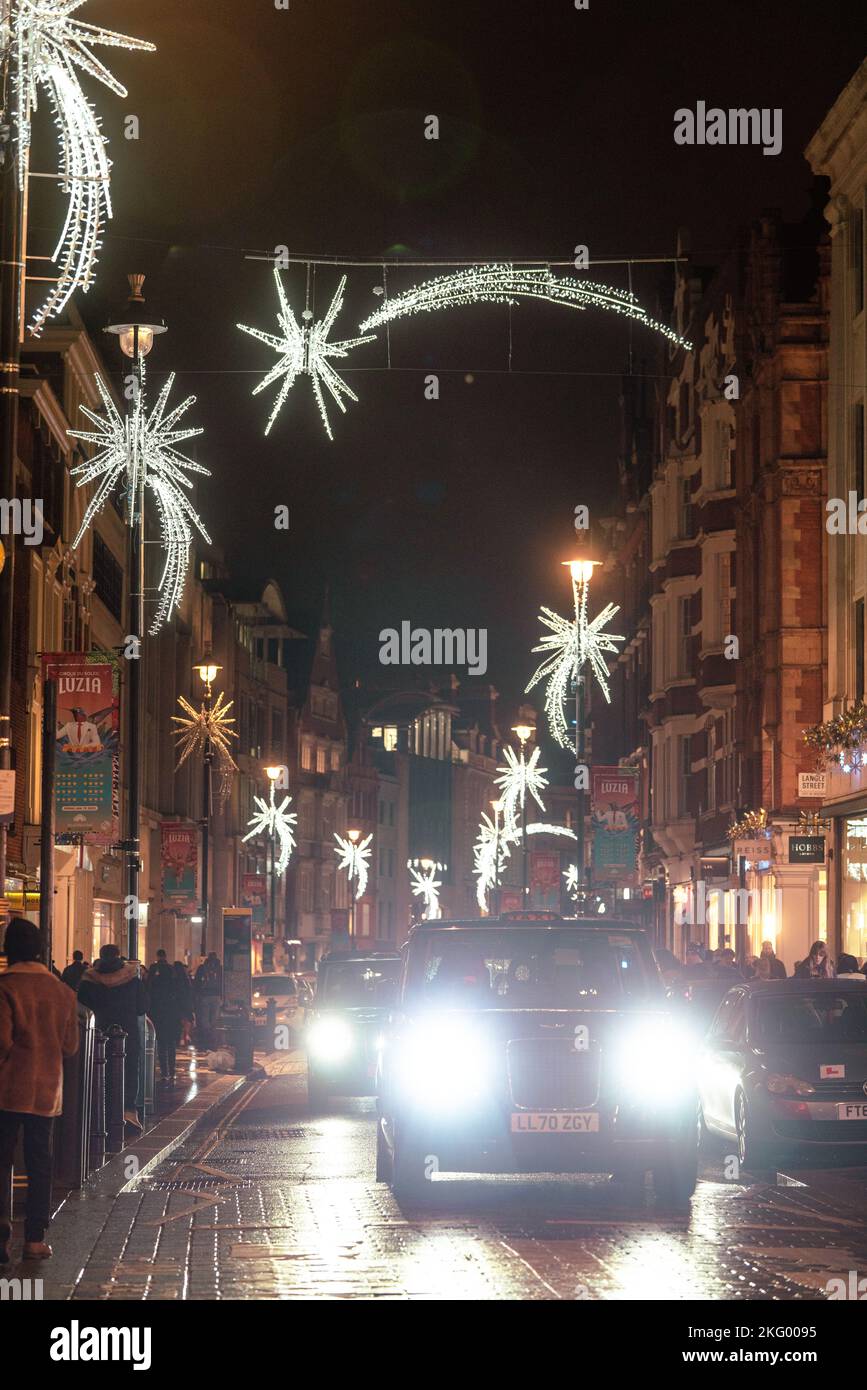 Midnight street traffic lights hires stock photography and images Alamy