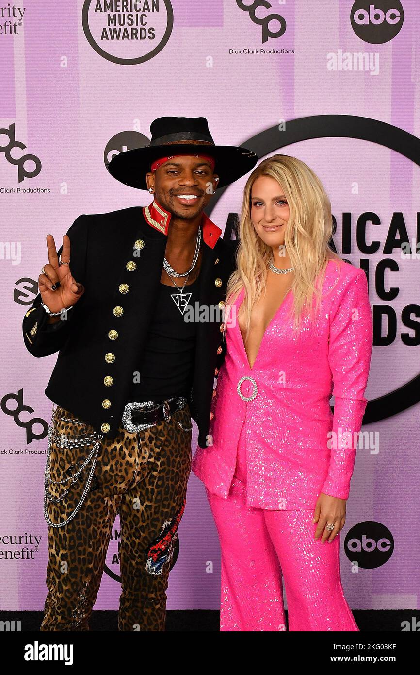 Jimmie Allen and Meghan Trainor attend the 2022 American Music Awards