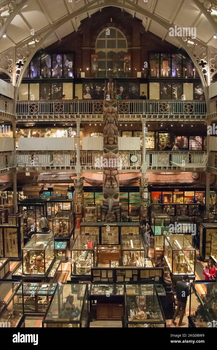 Pitt Rivers displays the archaeological and anthropological collections of the University of Oxford Stock Photo