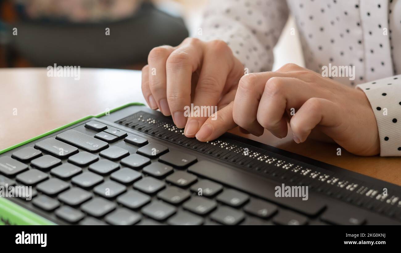 Braille Computer Display Electronic braille system blind hi-res stock photography and images - Alamy