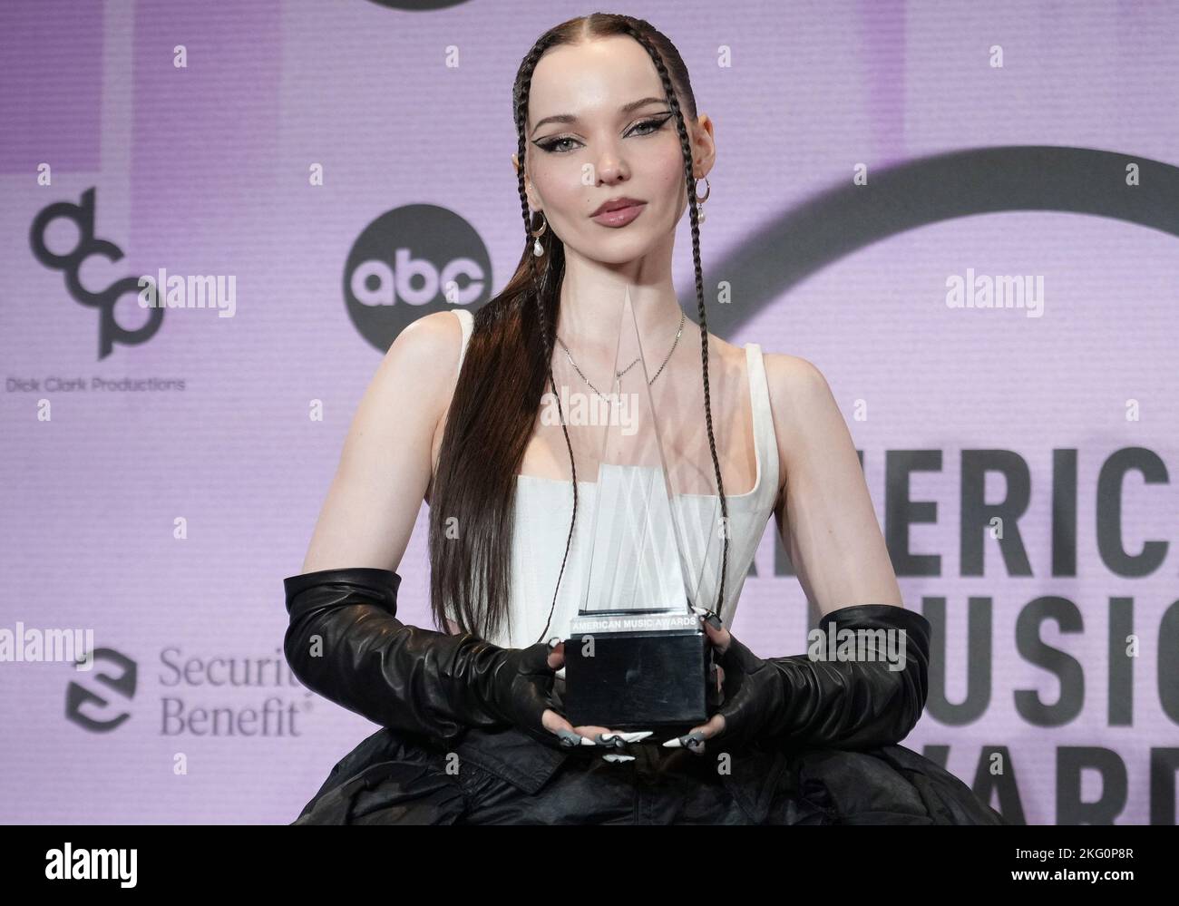 Los Angeles, USA. 20th Nov, 2022. Dove Cameron at the 2022 American