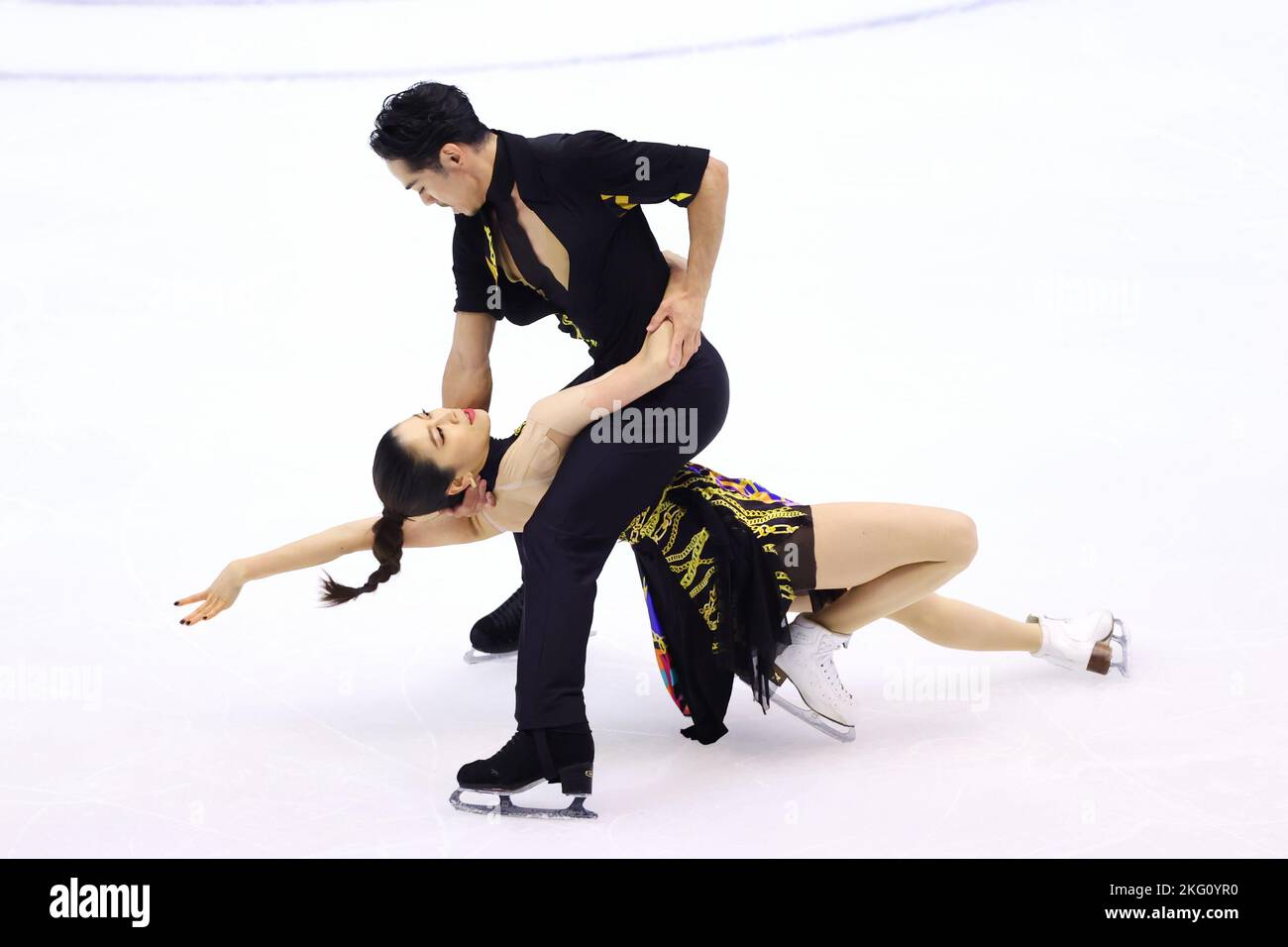 Hokkaido, Japan. 18th Nov, 2022. Kana Muramoto & Daisuke Takahashi (JPN) Figure Skating ISU