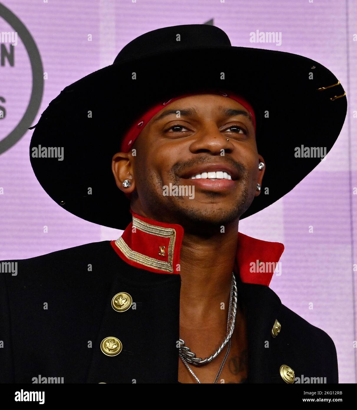 Los Angeles, United States. 20th Nov, 2022. Jimmie Allen arrives for