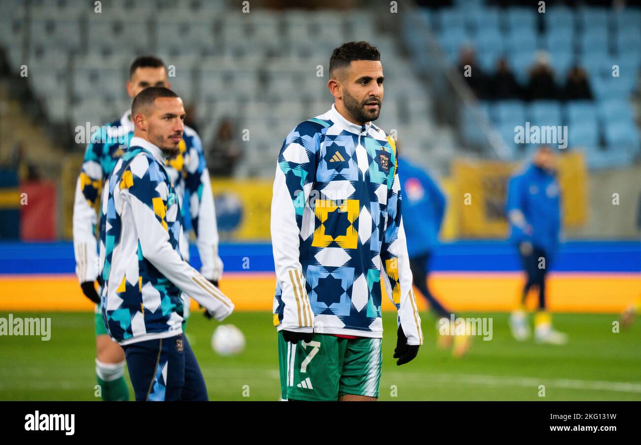 Malmoe, Sweden. 19th, November 2022. Riyad Mahrez (7) of Algeria is warming up before the football friendly between Sweden and Algeria at Eleda Stadion in Malmoe. (Photo credit: Gonzales Photo - Joe Miller). Stock Photo