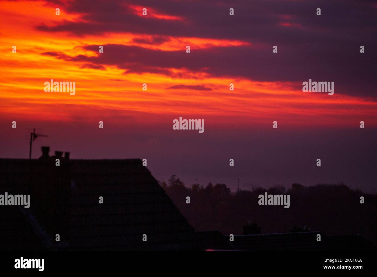 Halifax,West Yorkshire, UK. 21st Nov, 2022. UK Weather. Sunrise over